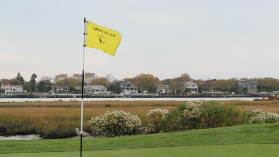Lawrence Yacht & CC