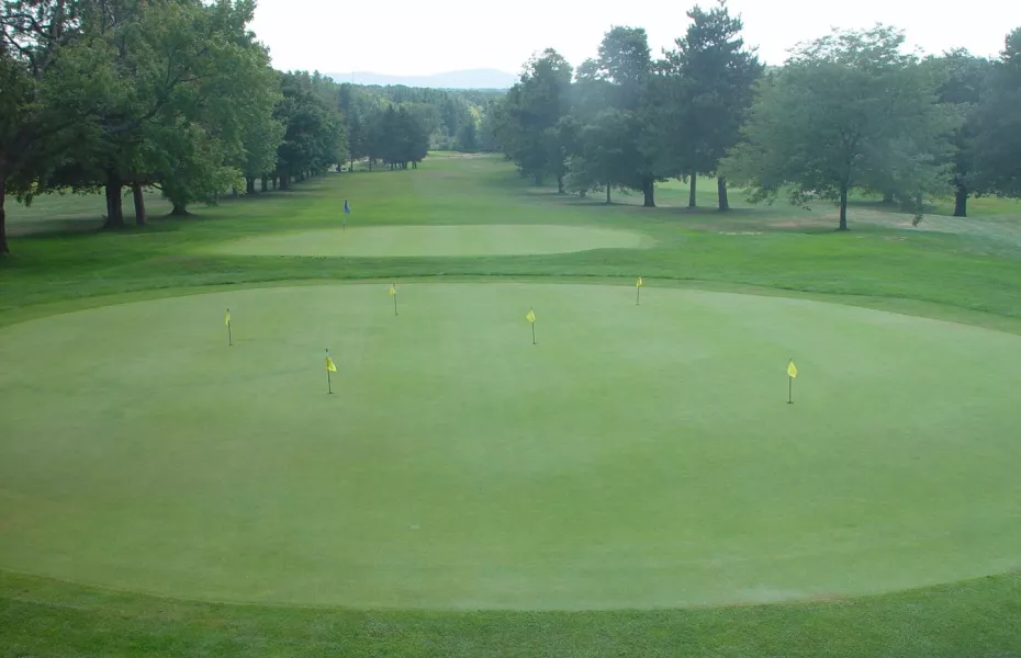 Pontoosuc Lake CC: Practice area