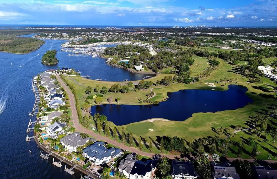  Sanctuary Cove Resort - The Palms: #15, #16