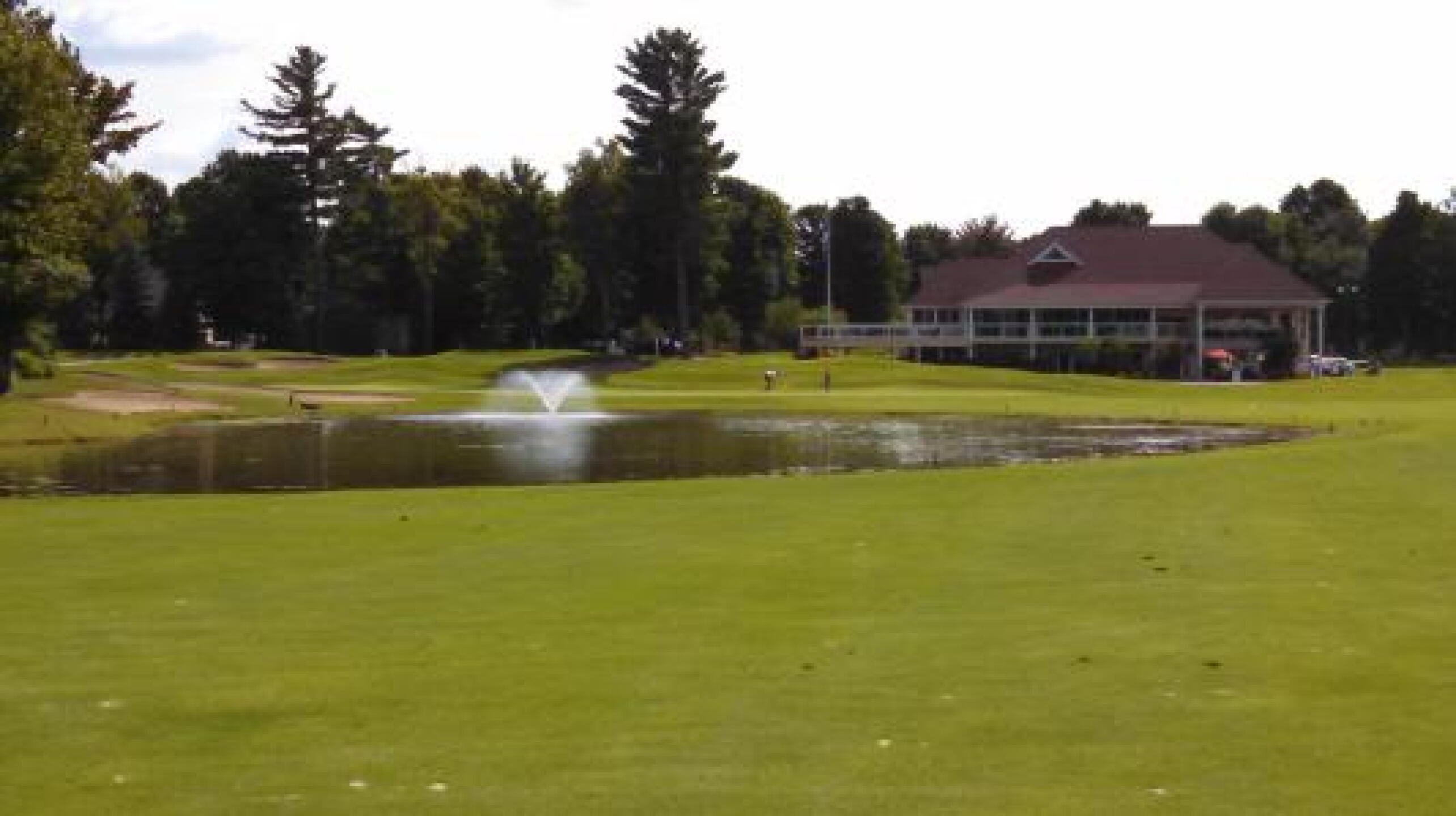 18th hole approach shot (Photo submitted by uPKKY6157PK on 08/07/2014)