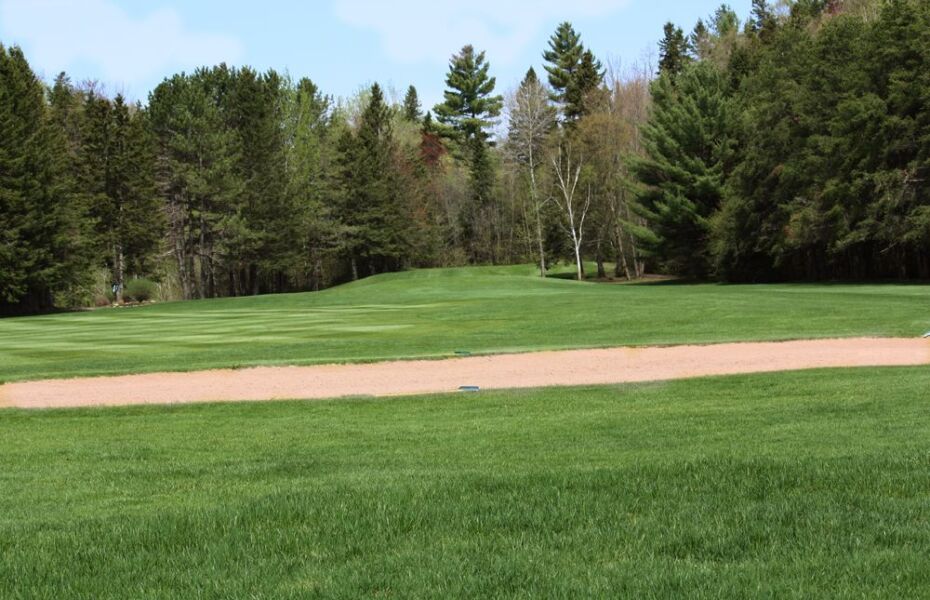 Club de Golf Lac StJoseph in Sainte Catherine, Quebec, Canada GolfPass