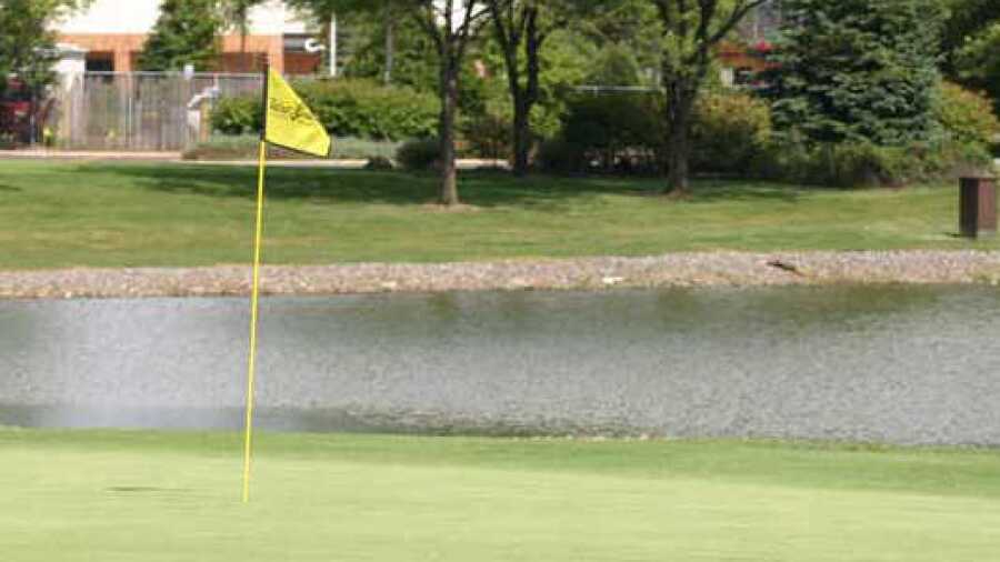 Walnut Greens GC