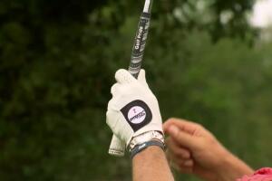 How to Grip A Golf Club