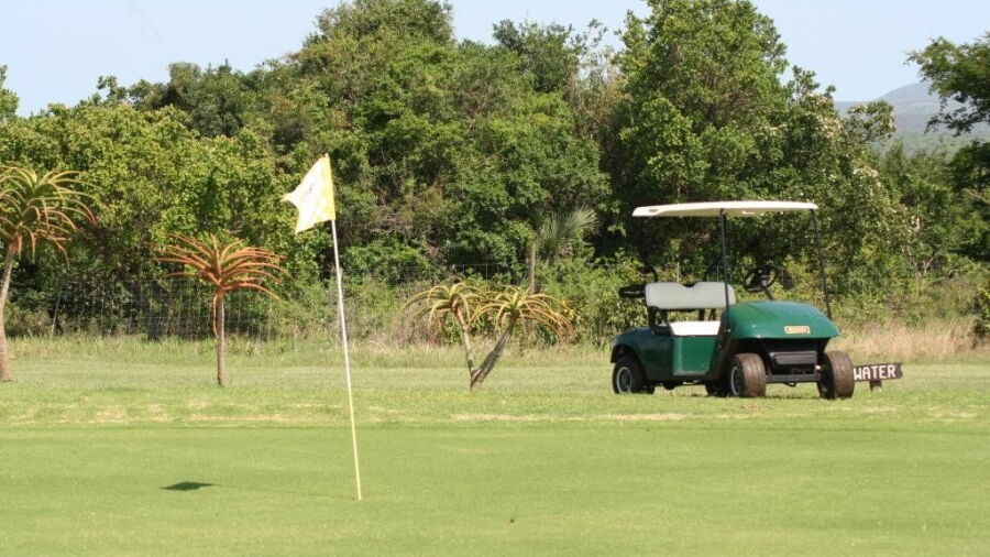 Amorello Bush Golf Lodge