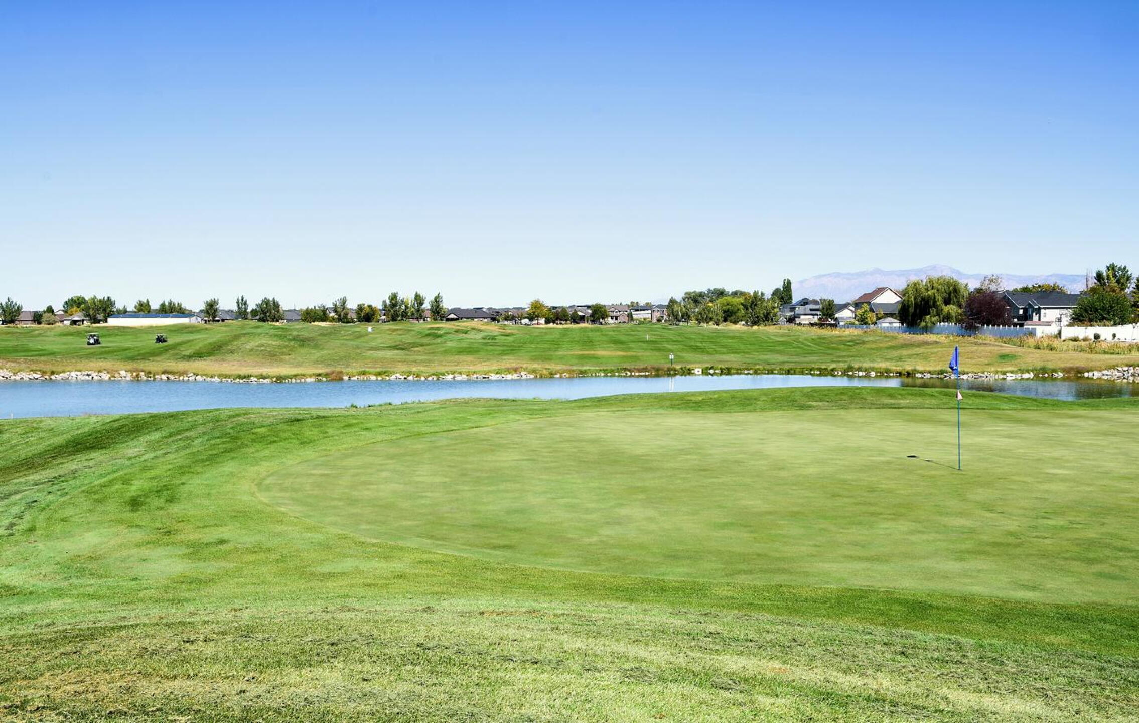 Dubbed the “Loch Ness Monster,” the 18th is a brutish hole: par-5, 560 yards, and a green complex surrounded by water. Fortunately, I saw no strange creatures emerge today from the loch. (Photo submitted by AptlyLinked on 10/07/2025)