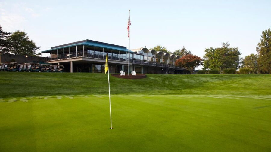 Silver Lake CC: clubhouse