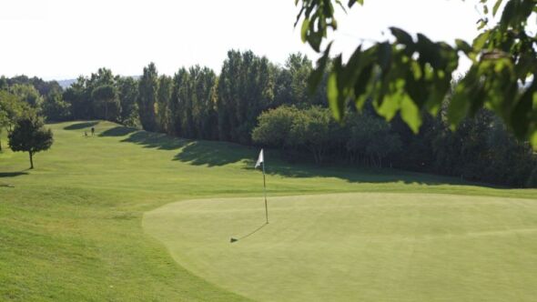 Riviera Golf Resort
