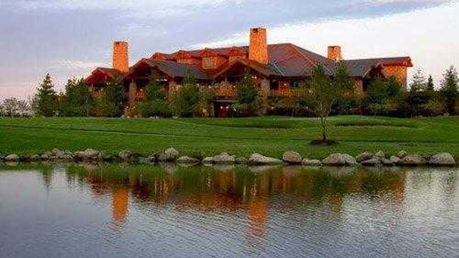 Wilderness Ridge GC: clubhouse (lodge)