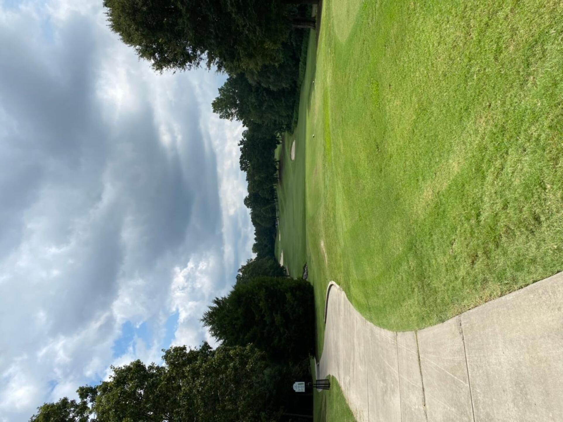 3rd hole tee box (Photo submitted by robertw2023 on 08/20/2020)