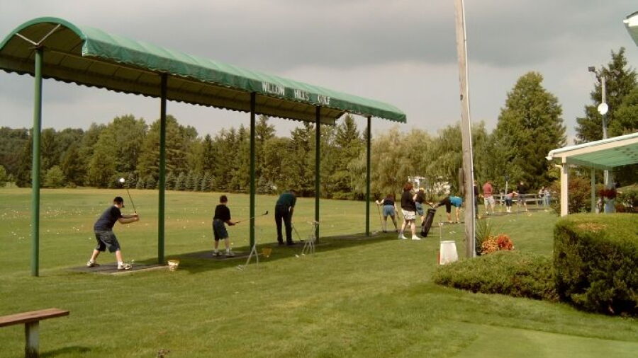 Willow Hills Golf Center: Driving range
