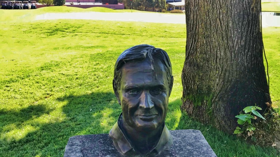 Jack Nicklaus bust at The Broadmoor