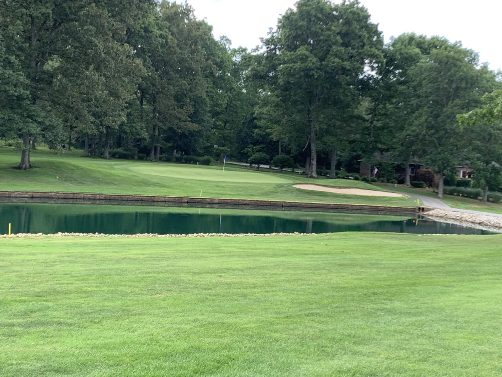 Hole #17, par-4 with 2nd shot over water (Photo submitted by ShragMagtite on 07/01/2024)
