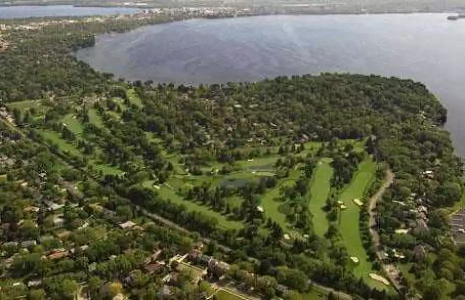 Maple Bluff CC: Aerial view