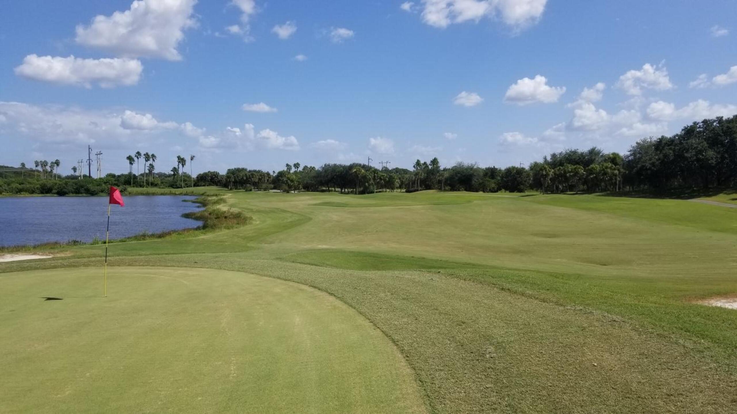 18th Hole (Photo submitted by wmbruce0312 on 09/26/2019)