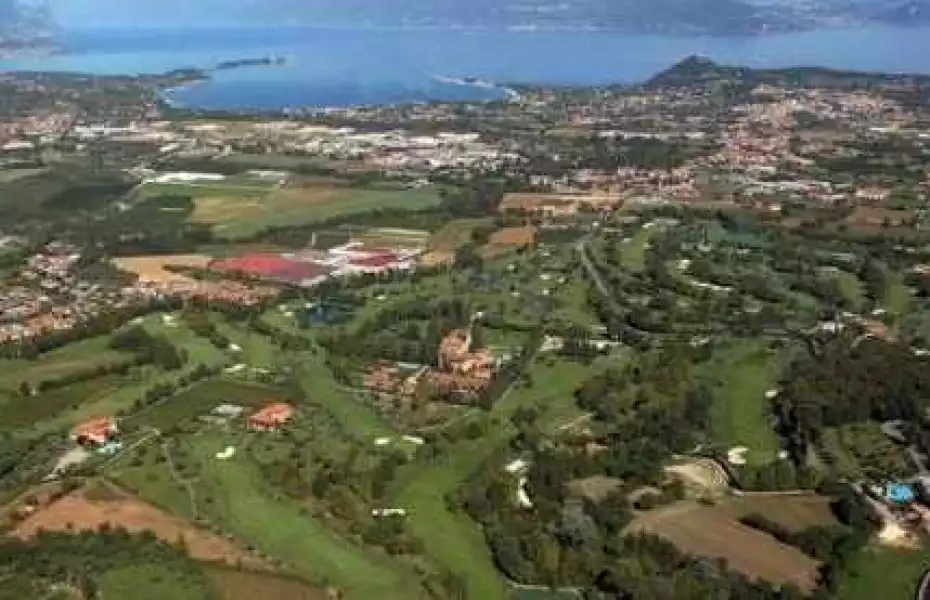 Gardagolf CC: Aerial view