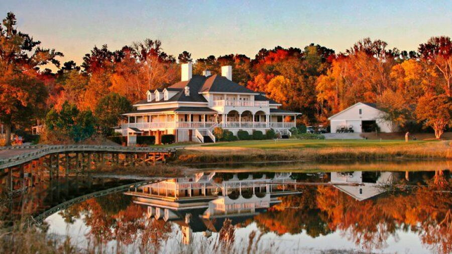 River GC: clubhouse