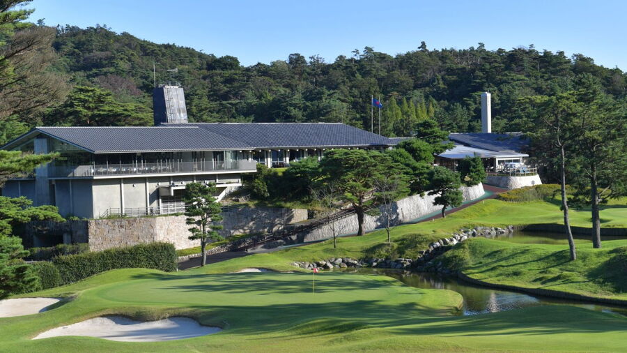 Ashiya CC: CLubhouse