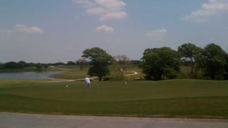 Bridges GC: putting green