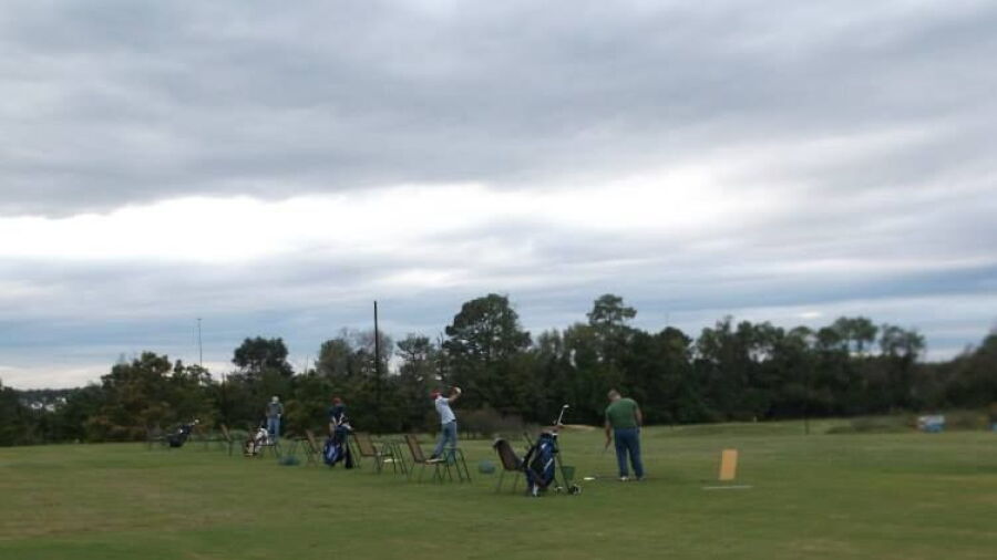 Humble Oil Patch GC: Driving range