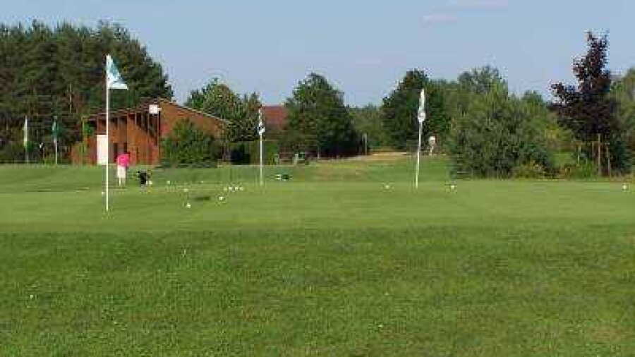 Kallin GC: chipping green