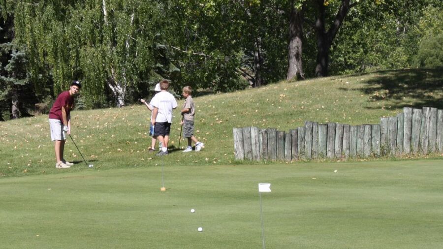 Harbour View GC: Practice area