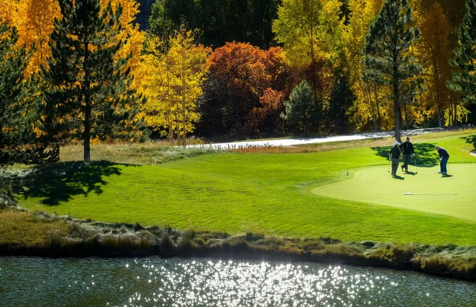 Glacier Club - Valley