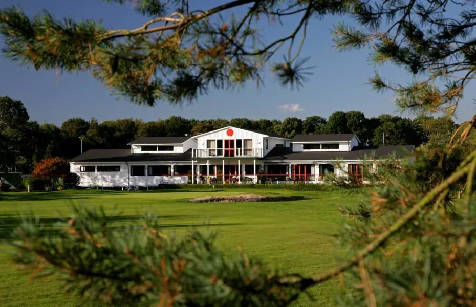 Grange Park: Clubhouse