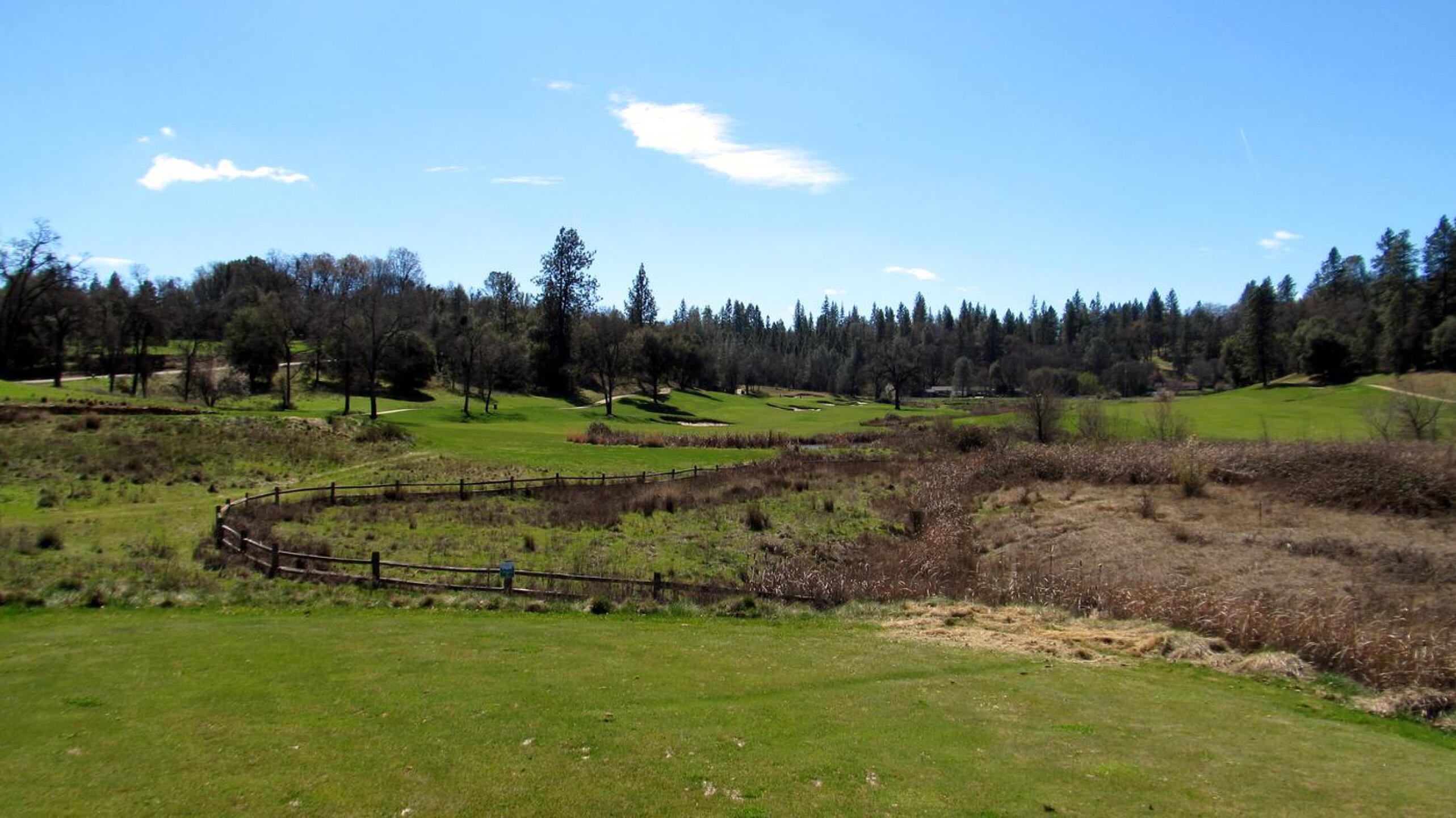DarkHorse GC, Hole 4, Par 5, 559 yds (Photo submitted by DYakimec on 03/21/2016)