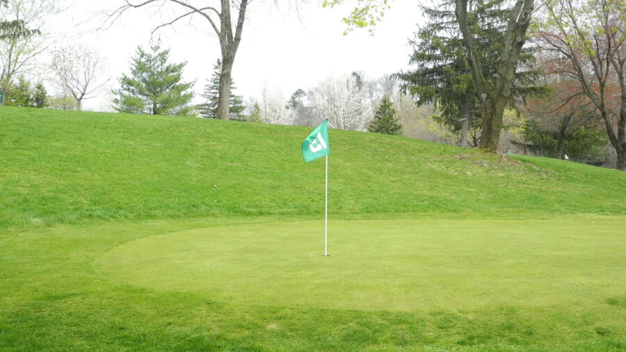 Beaver Bend Par 3: #13