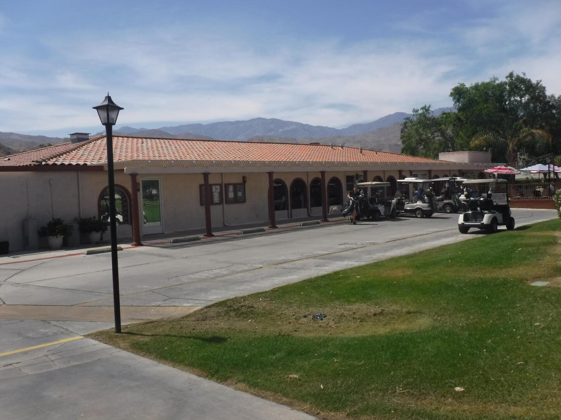 Date Palm C.C. Clubhouse (Photo submitted by nickesquire on 04/05/2018)