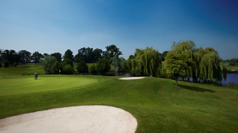 16th green on the Kings course