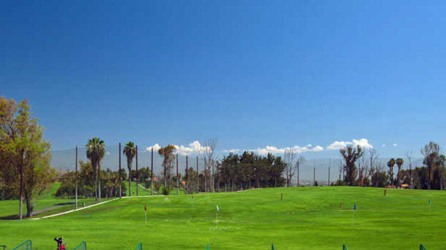 Los Angeles Royal Vista GC: Driving range