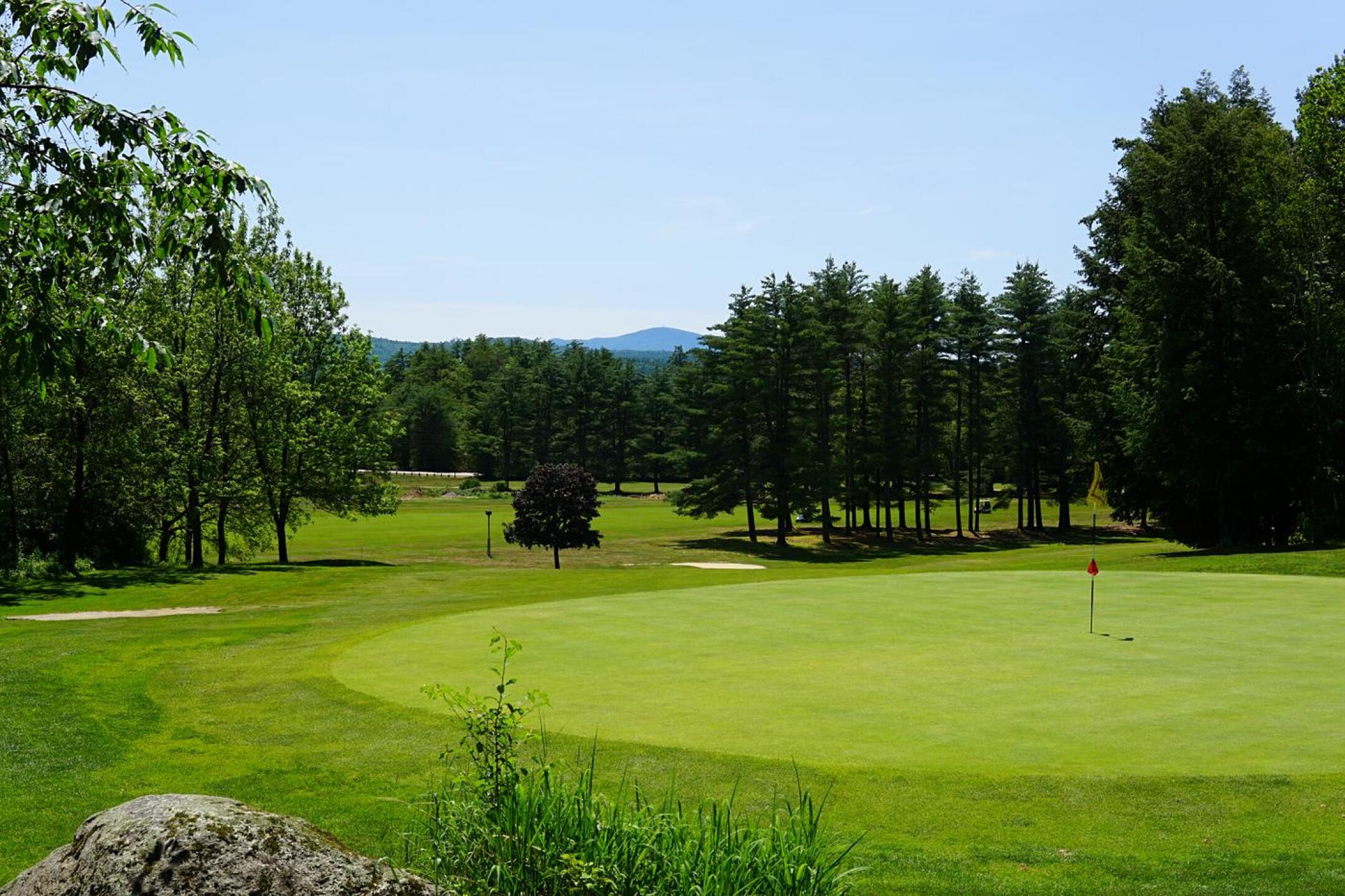 Hole six culminates on this plateau green. (Photo submitted by AptlyLinked on 06/23/2023)