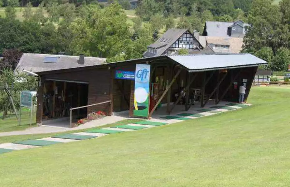 Sellinghausen GC: Driving range