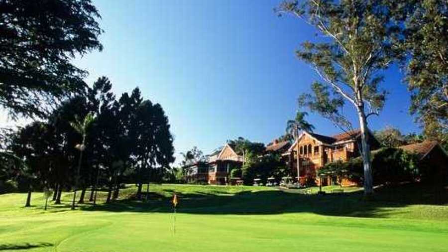 Killara GC: #18 & clubhouse