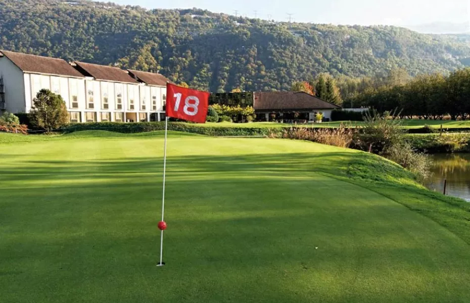 Hotel Grenoble Charmeil GC - 18 Holes: #18