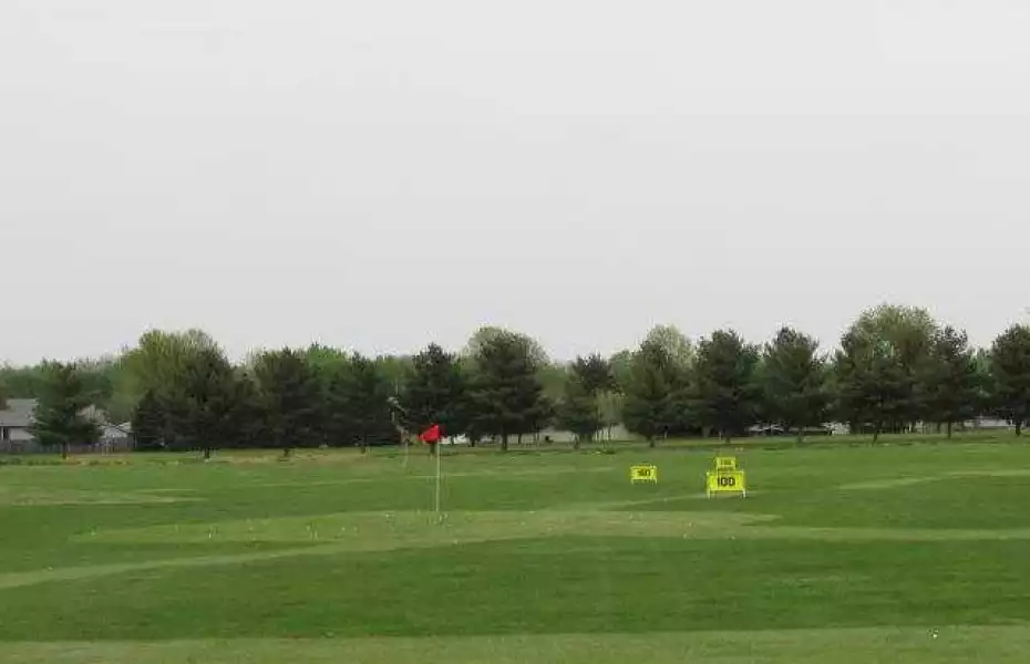 Cedar Valley Golf Center: Driving range