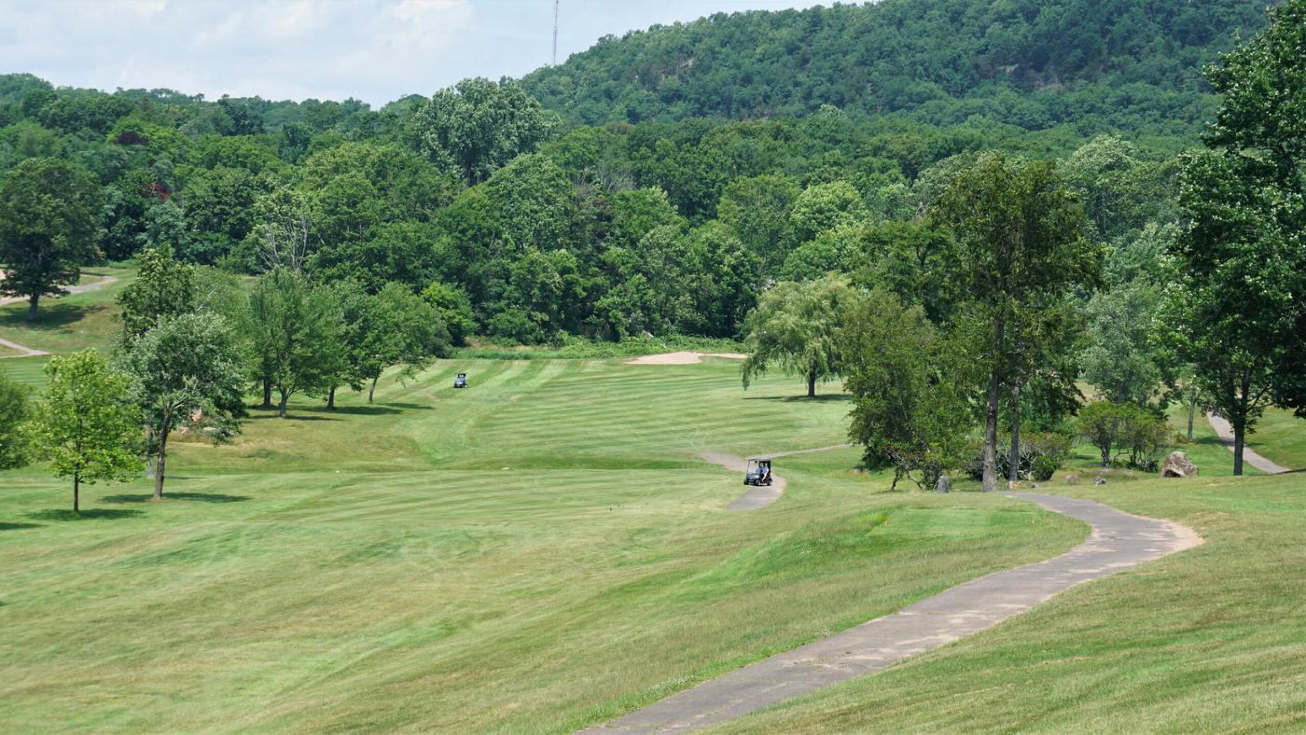 Eighth. This long 5-par (579) is open enough for swinging away from the tee. (Photo submitted by AptlyLinked on 06/29/2021)