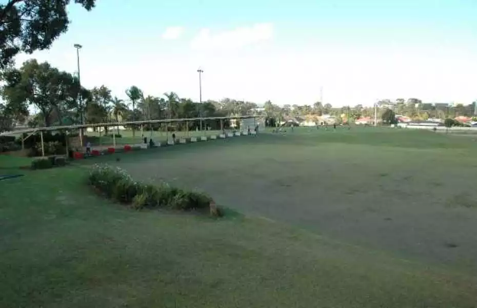 Murdoch Pines GRP: Driving range