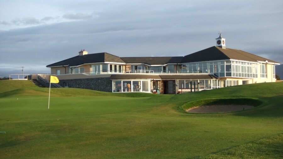 Tralee Golf Club in Ireland - clubhouse