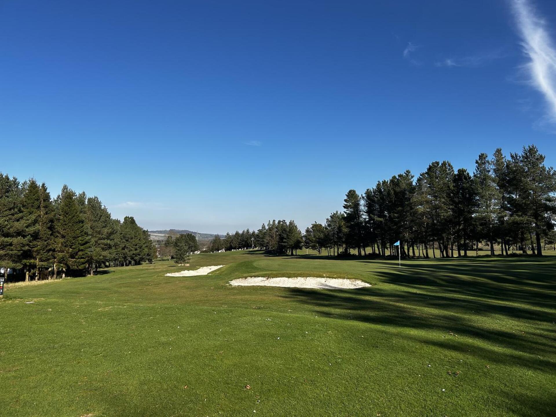 Lovely evening for golf! (Photo submitted by yQNwf2qIA2nXfLqwnZYr on 04/02/2025)