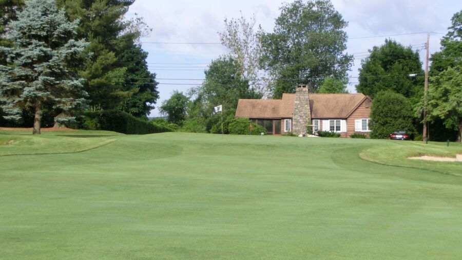 Candlewood Lake Club: #9