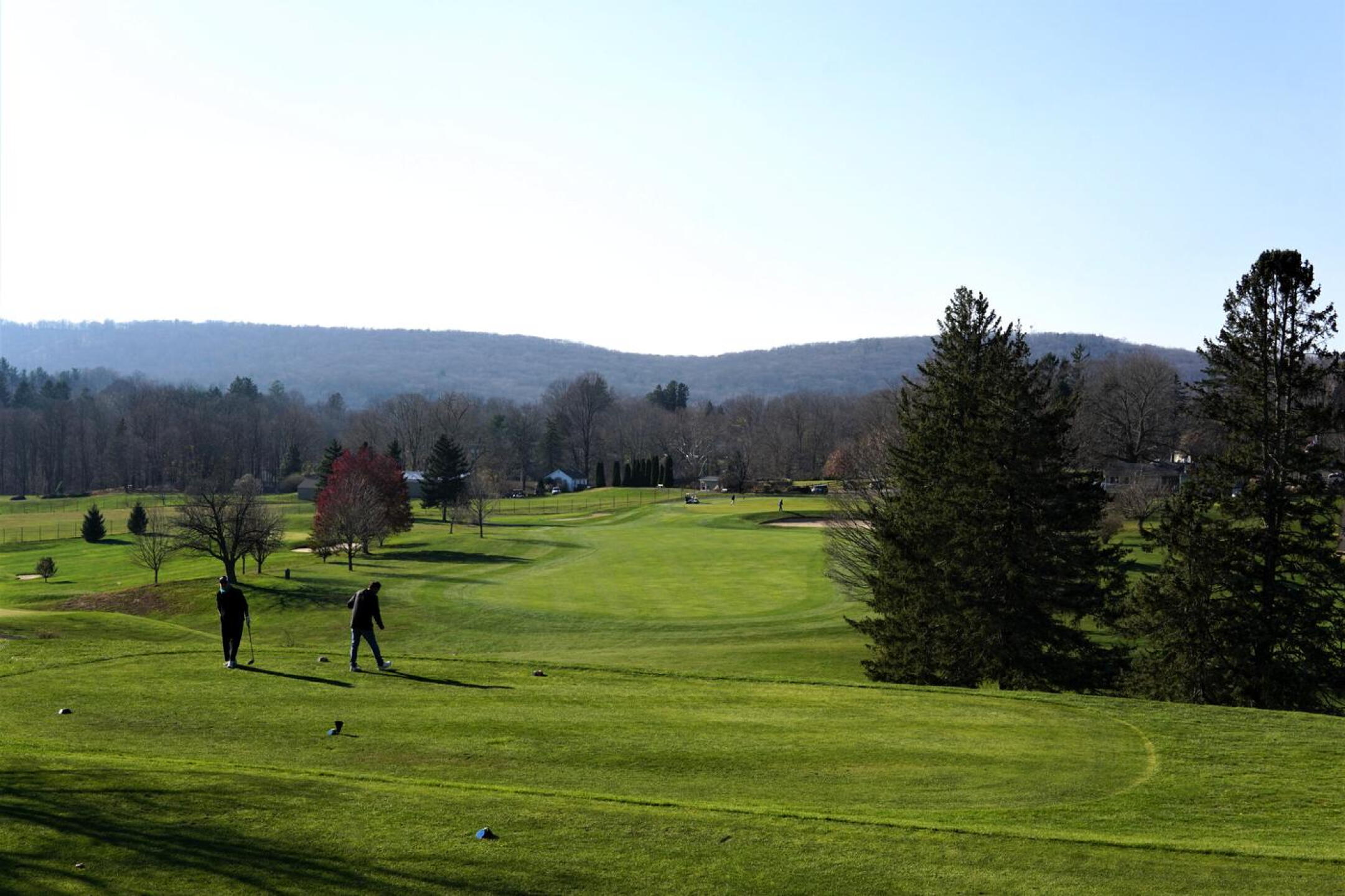 Nine begins on a high tee, affording a fine finishing tee shot. (Photo submitted by AptlyLinked on 11/23/2022)