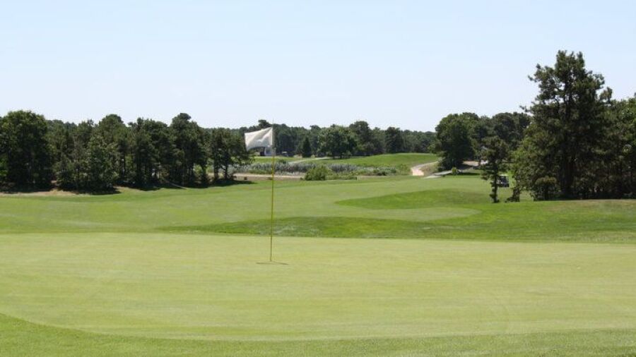 Dennis Highlands GC: #10