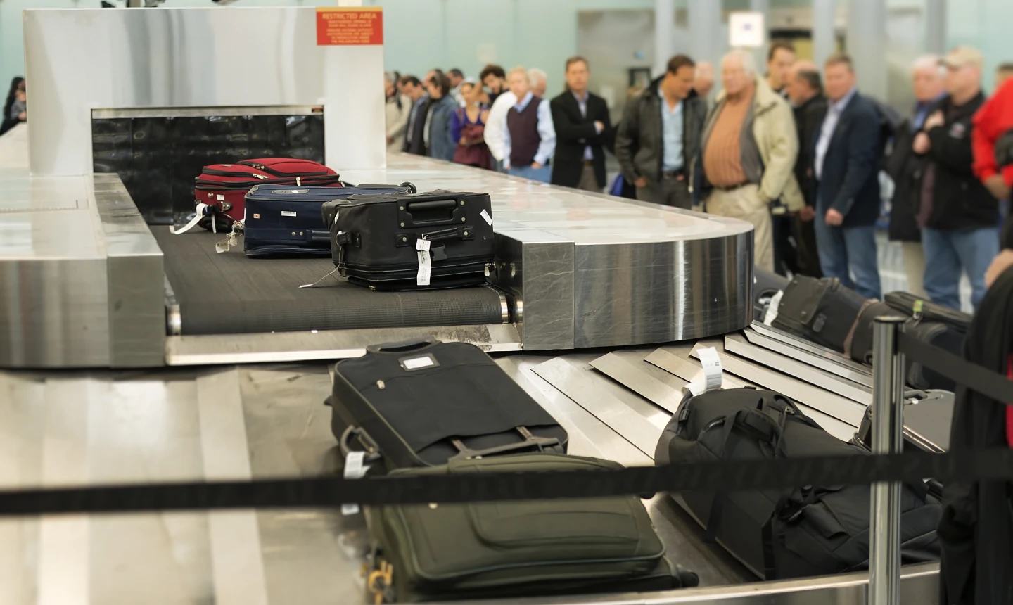 Baggage claim carousel