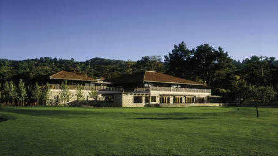 Quail Lodge Resort & GC: Clubhouse