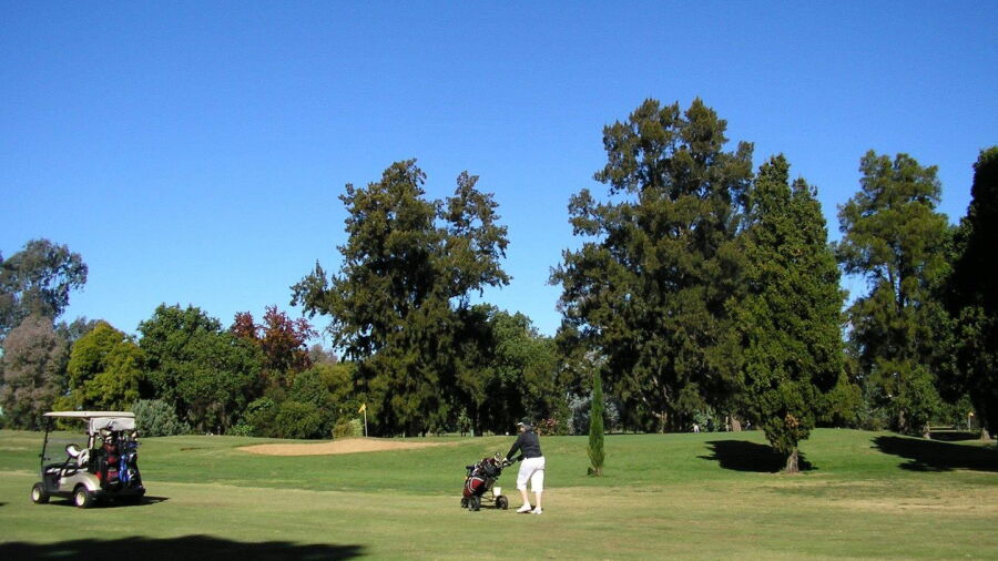 Howlong Golf Resort