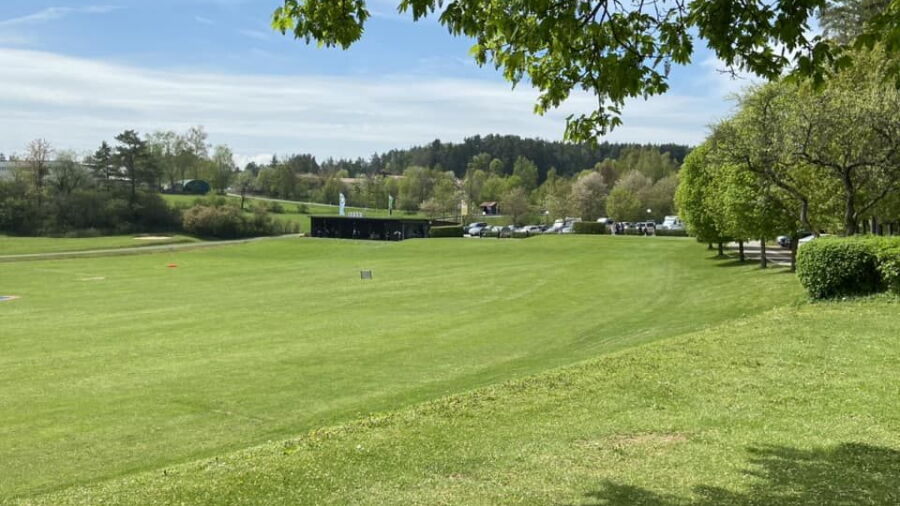 Pottenstein-Weidenloh GC: Driving range