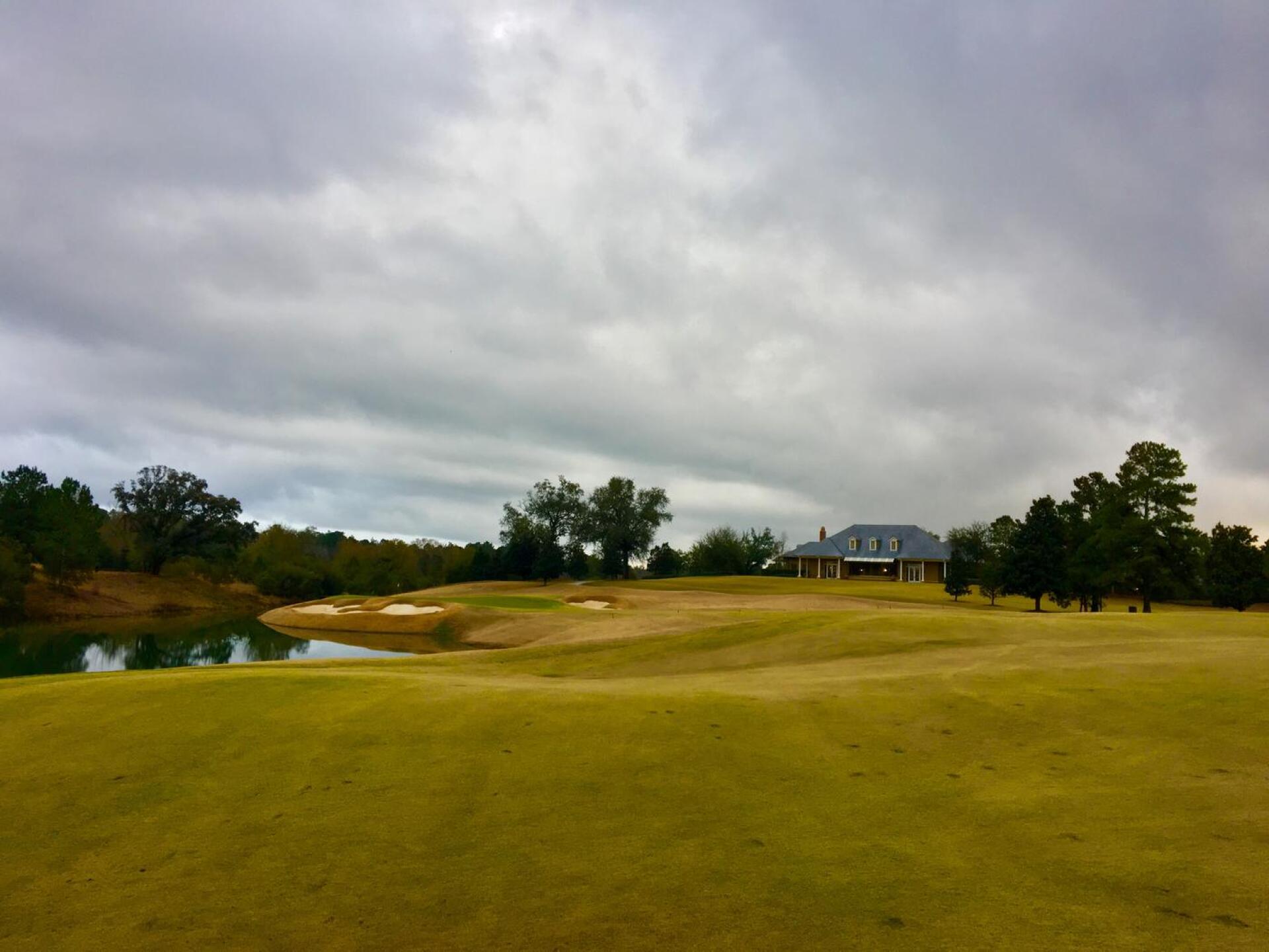 Approach view on par-4 18th hole (Photo submitted by BrandonWebb on 01/12/2018)