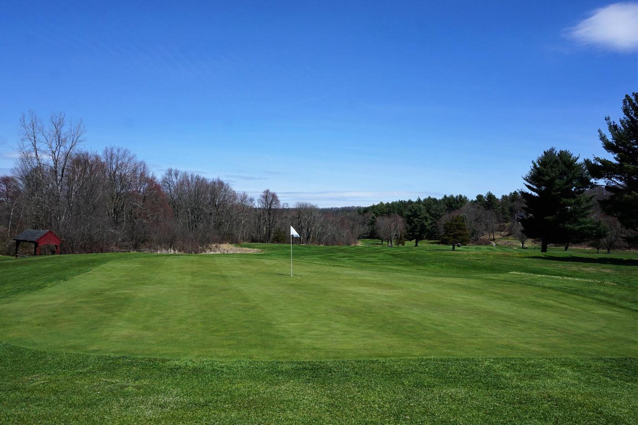 The 2nd: par-4, 374. You’ll earn your par here. (Photo submitted by AptlyLinked on 04/15/2022)